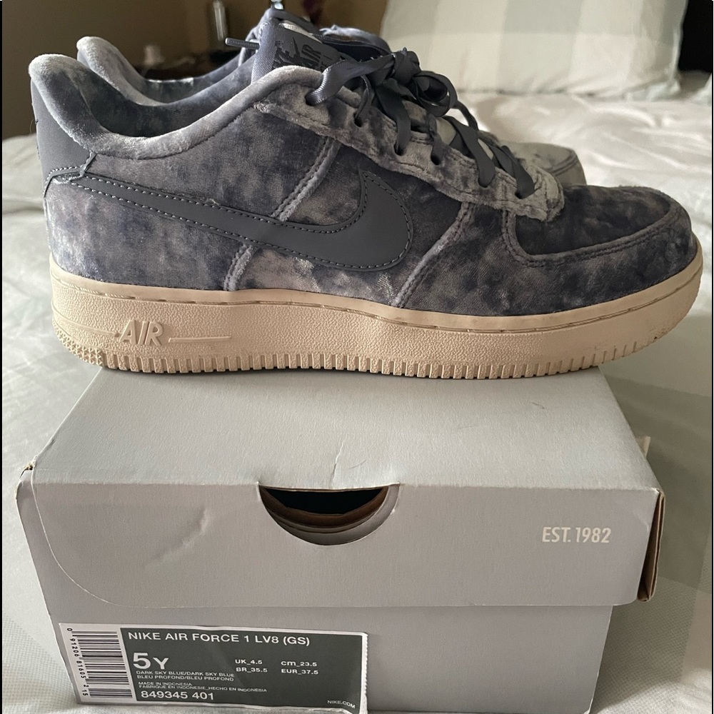 Nike Air Force 1 velvet